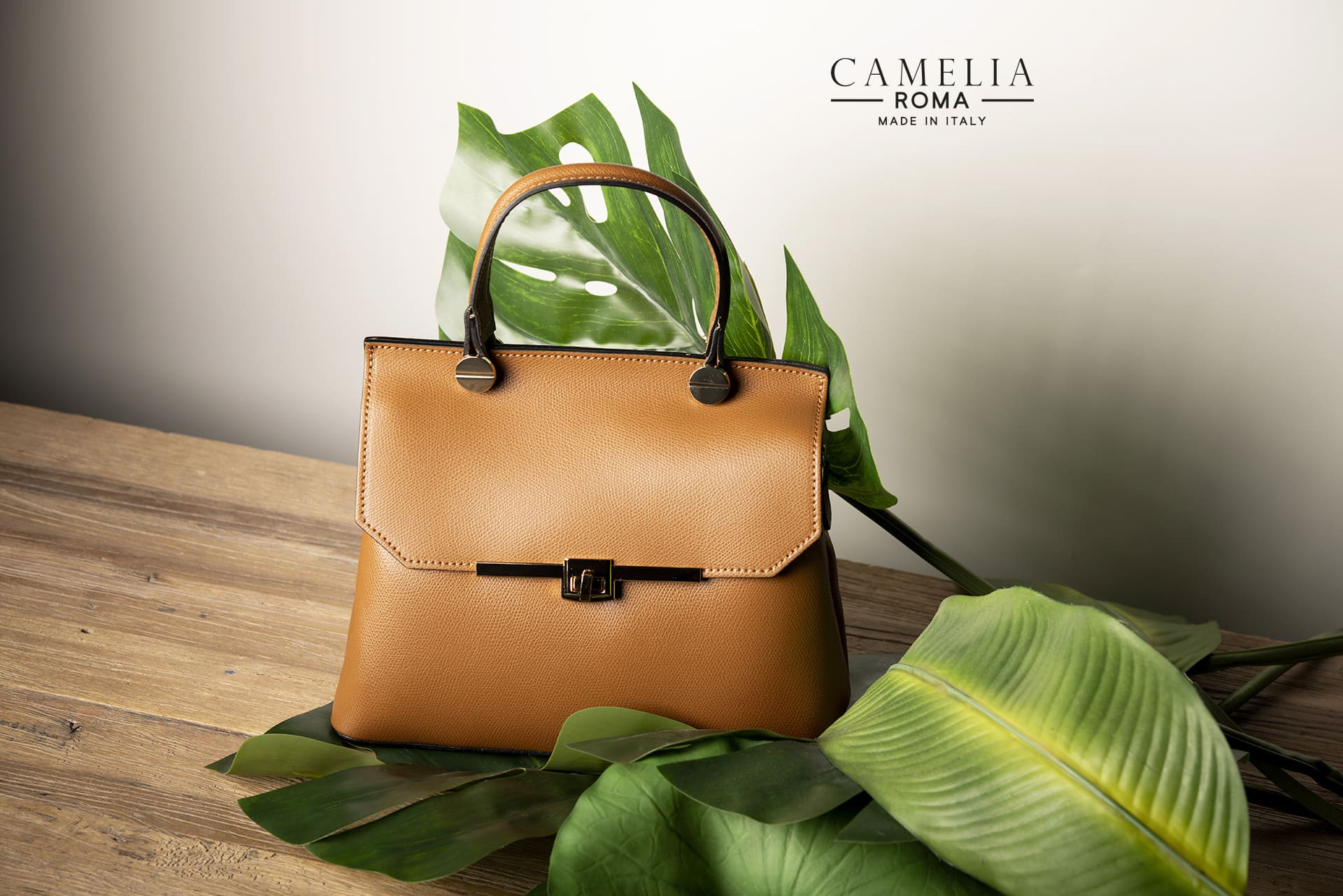 Saffiano Leather Crossbody bag - Camelia Roma